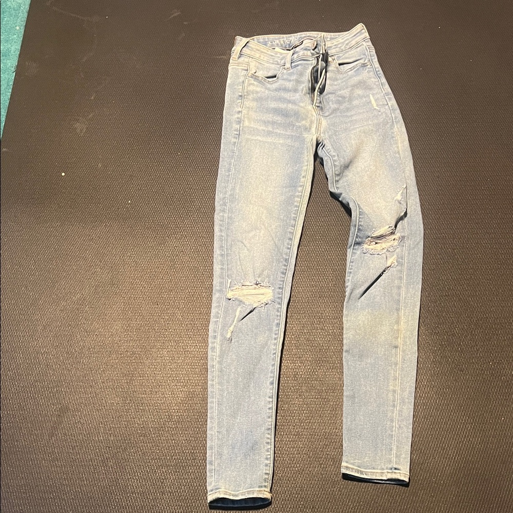 American Eagle Outfitters Light Blue Distressed Skinny Jeans